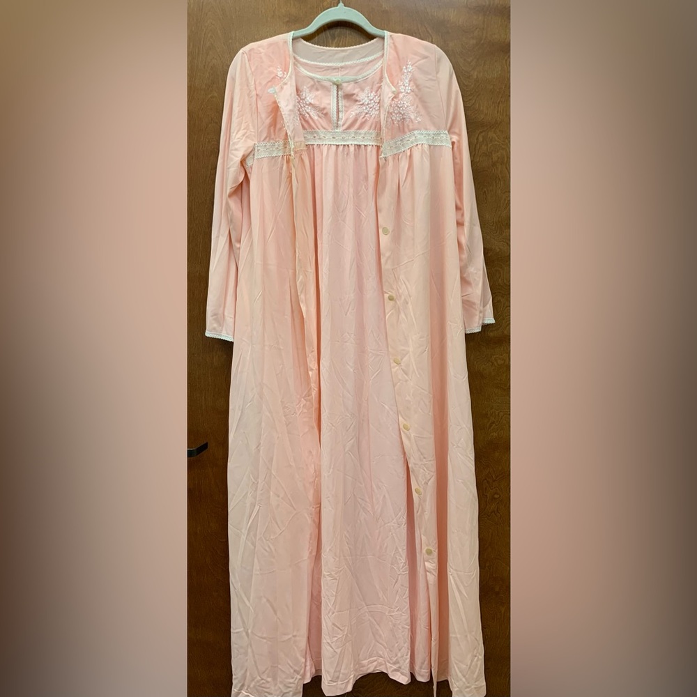 Gossard Artemis vintage nightgown and robe/robe-gown